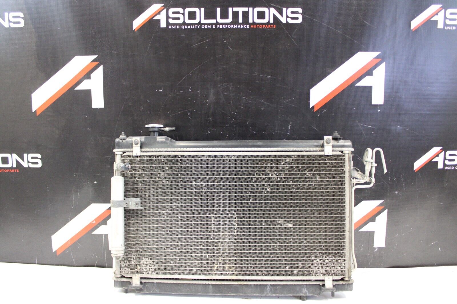 03-07 Infiniti G35 Manual 6 Speed OEM Denso Radiator Assembly 