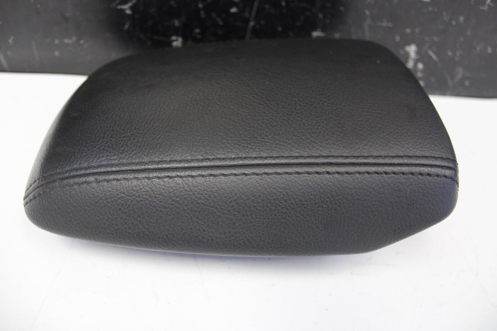 2016 Ford Focus ST Center Console Lid Armrest Arm Rest Black OEM