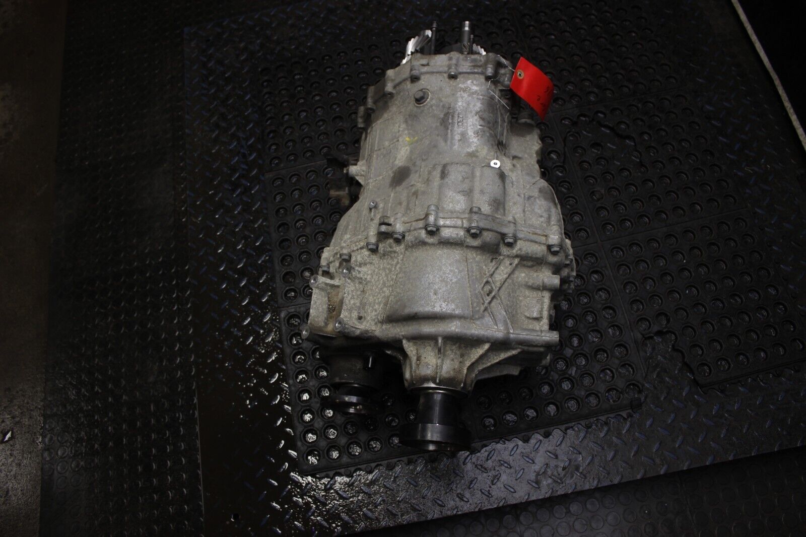 09-2016 NISSAN GTR GT-R R35 VR38DETT AUTO 6 SPEED TRANSMISSION DBA **CORE READ**