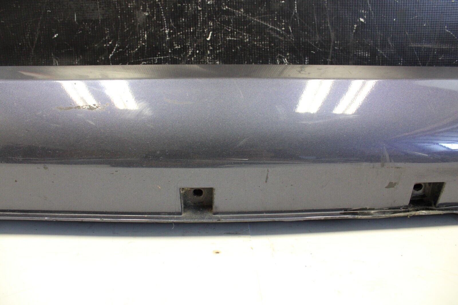 2013 Infiniti G37x Sedan Driver Left Side skirt rocker panel OEM