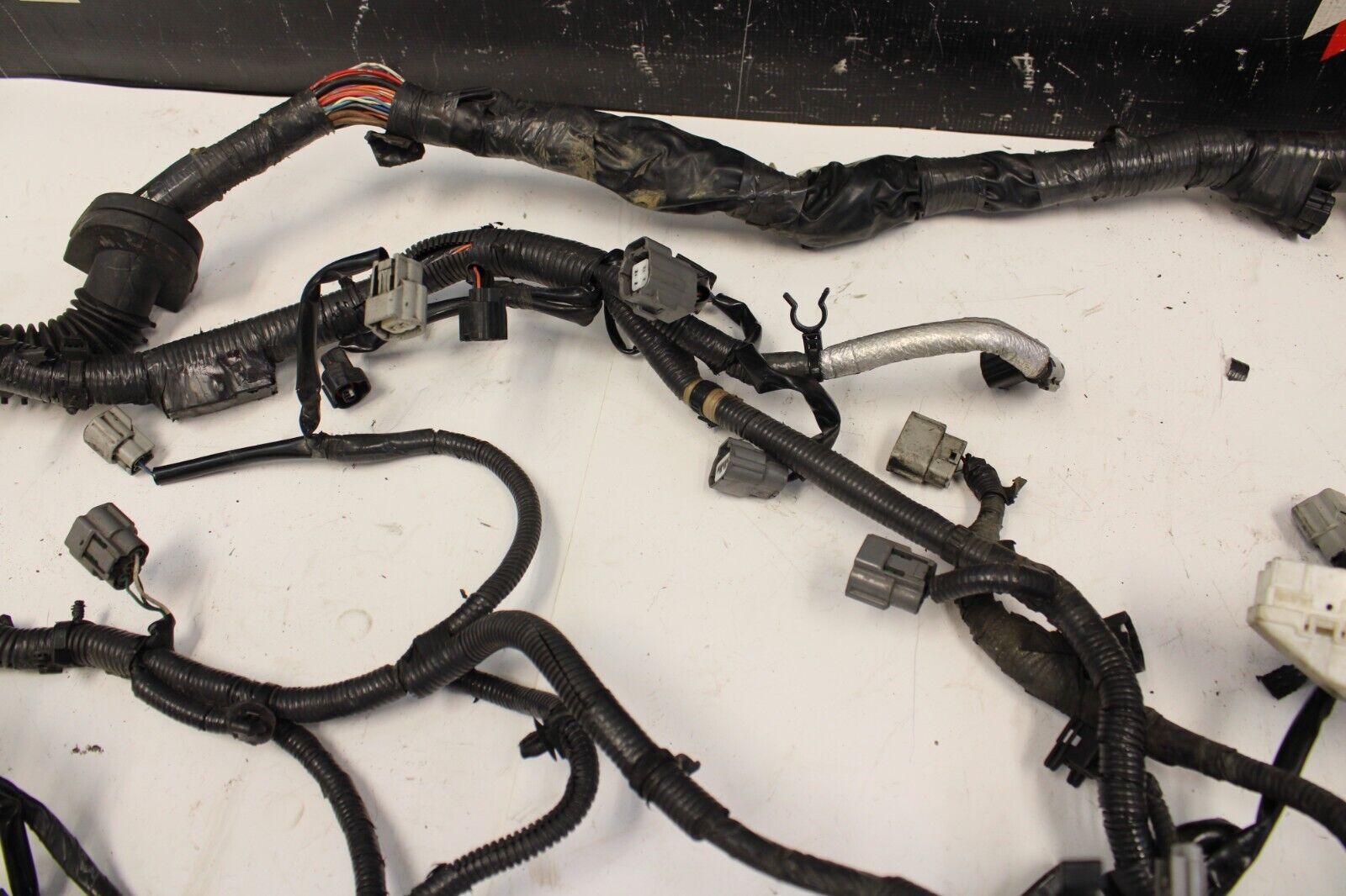 2009-2011 NISSAN GT-R GTR 3.8L VR38 OEM ENGINE WIRING HARNESS