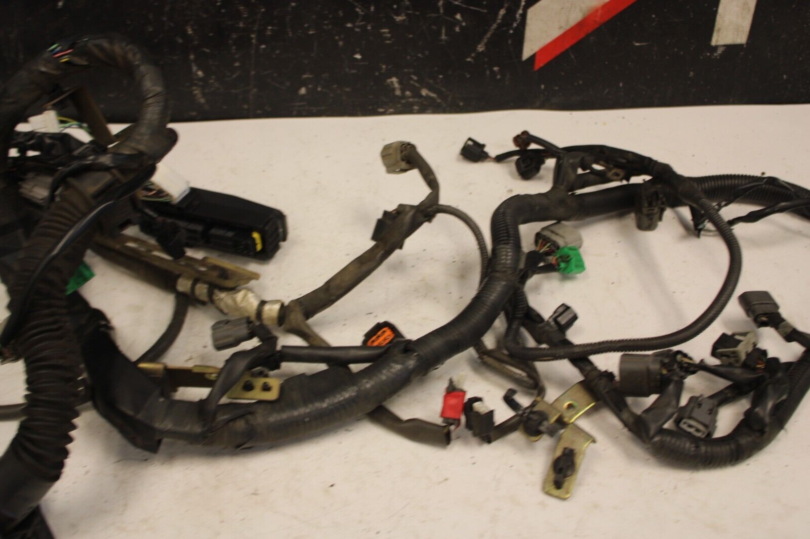 2006 Nissan 350z VQ35DE Revup Engine Harness M/T OEM