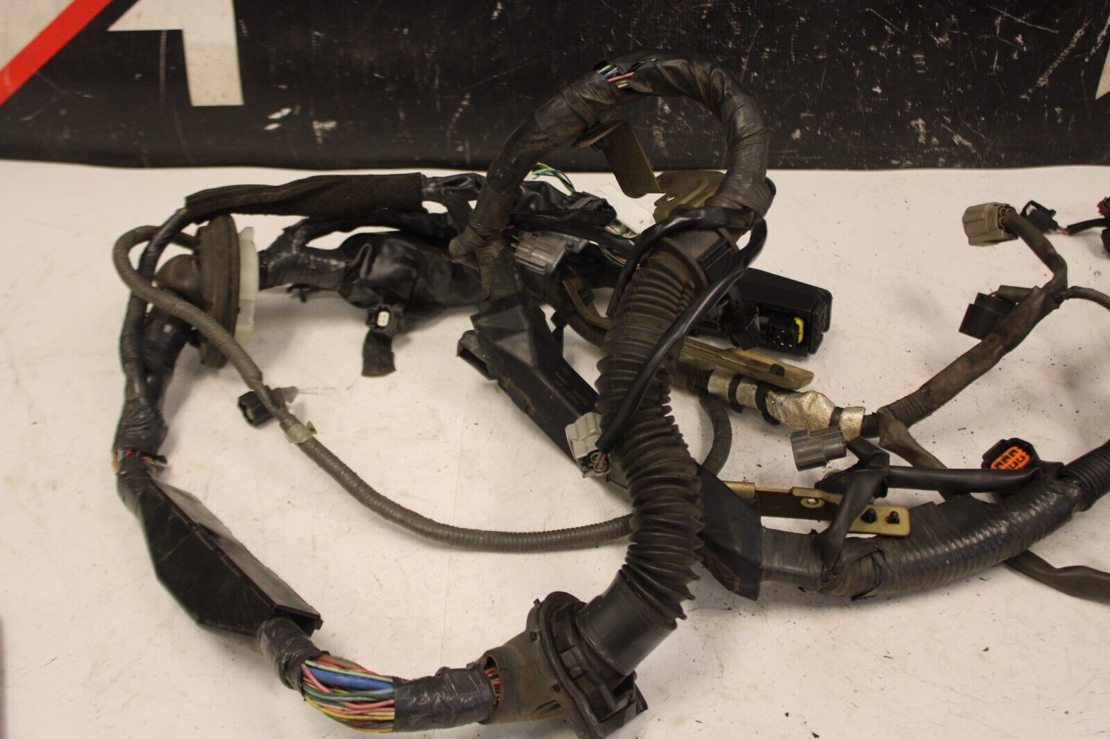 2006 Nissan 350z VQ35DE Revup Engine Harness M/T OEM