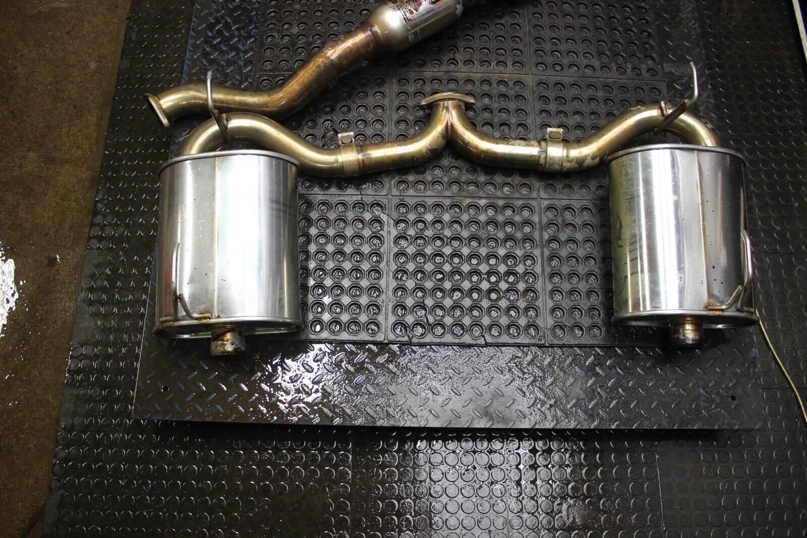 00-09 HONDA AP1 AP2 S2000 NVIDIA Q300 EXHAUST ***DAMAGE***