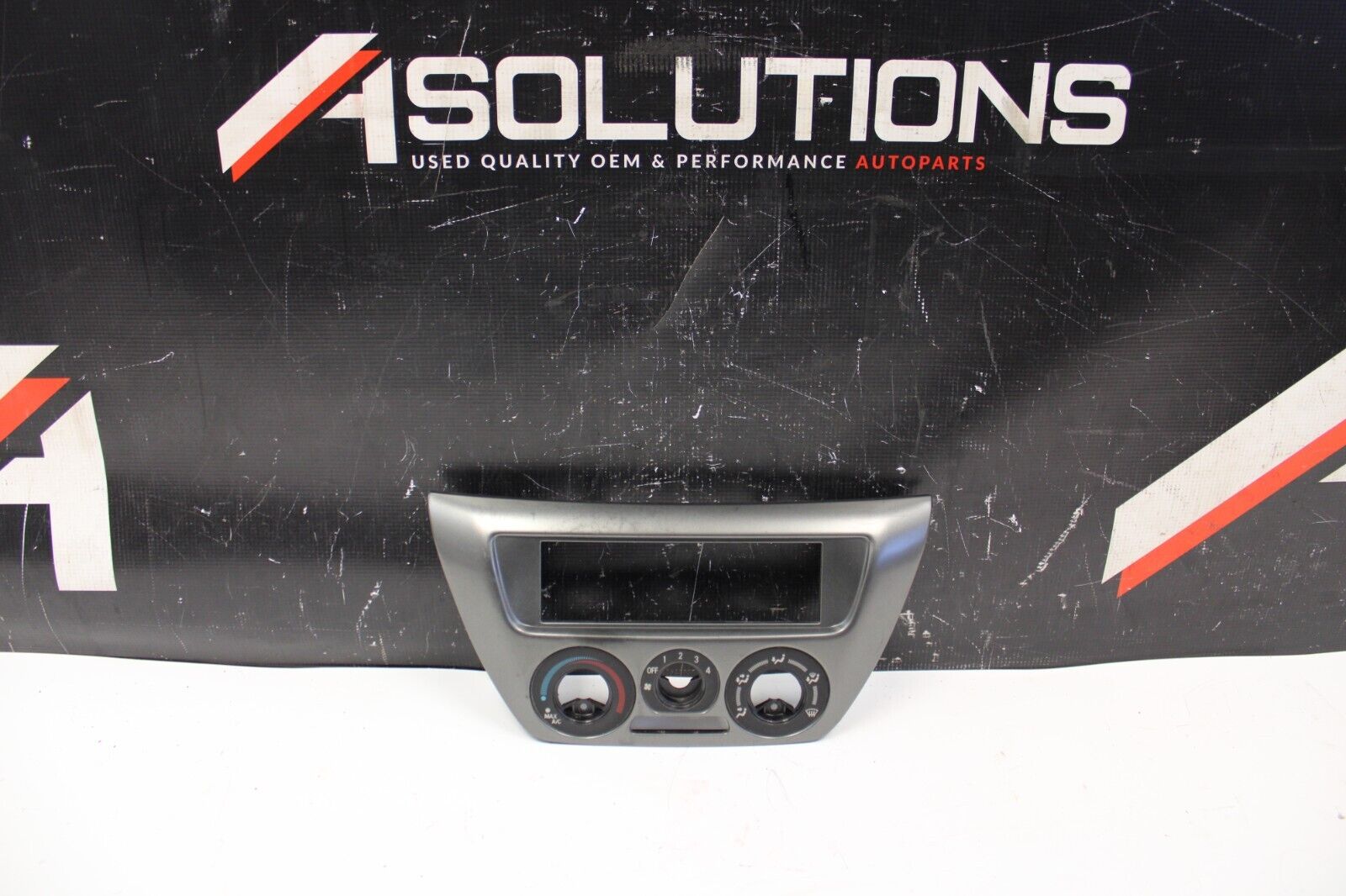 03-06 MITSUBISHI EVOLUTION EVO 8 9 RADIO A/C HEATER CLIMATE CONTROL BEZEL TRIM