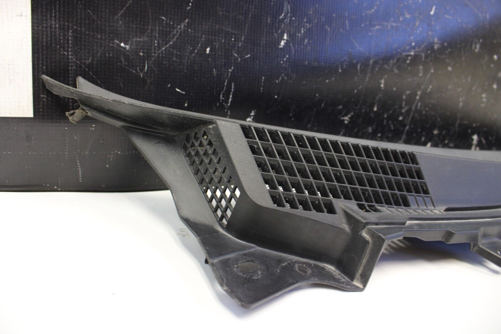 2013 NISSAN GTR R35 RH COWL VENT PANEL