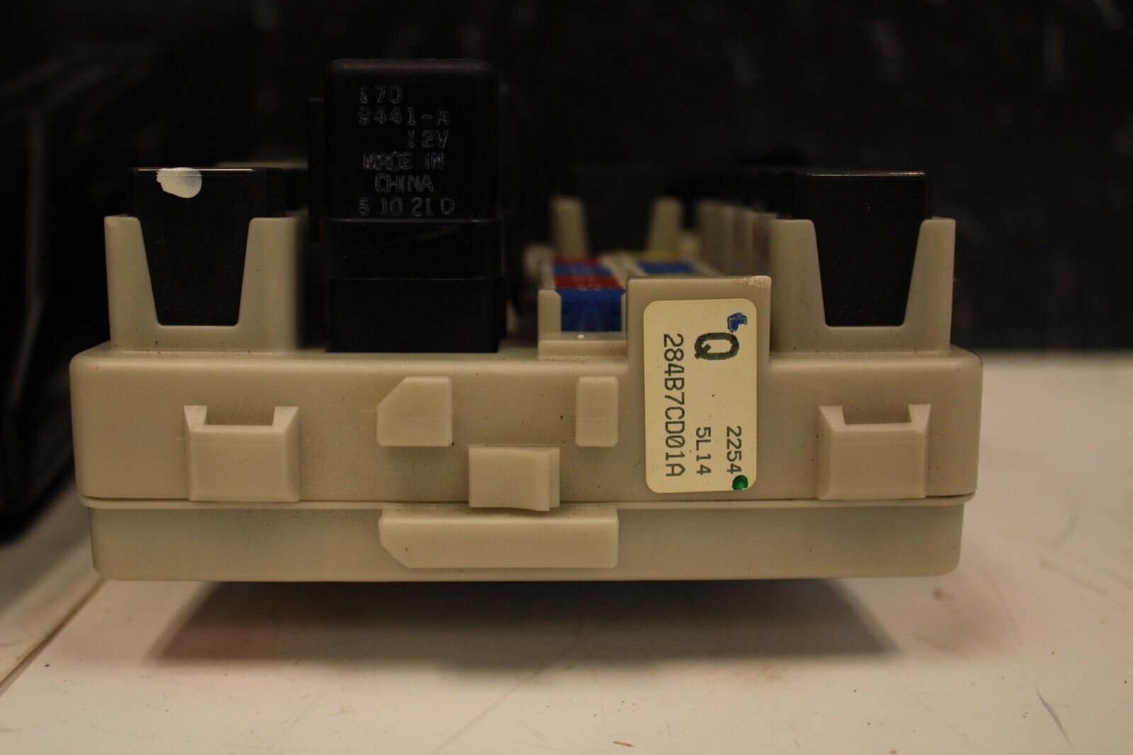 2006 NISSAN 350Z OEM IPDM FUSE RELAY BOX 284B7CD01A