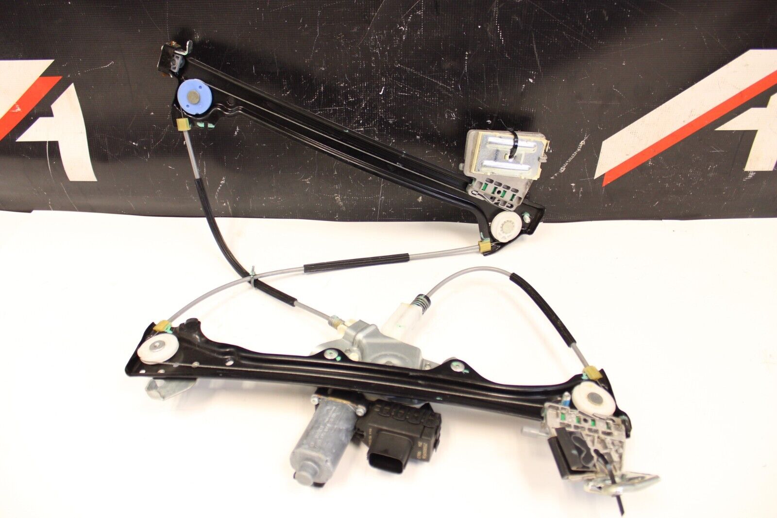 2009-2020 NISSAN GTR R35 WINDOW REGULATOR WITH MOTOR LEFT DRIVER SIDE