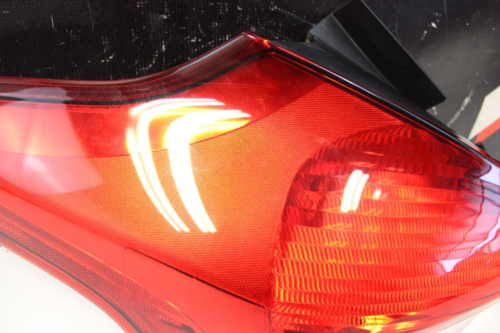 2016 Ford Focus ST Hatchback Tail Light Pair