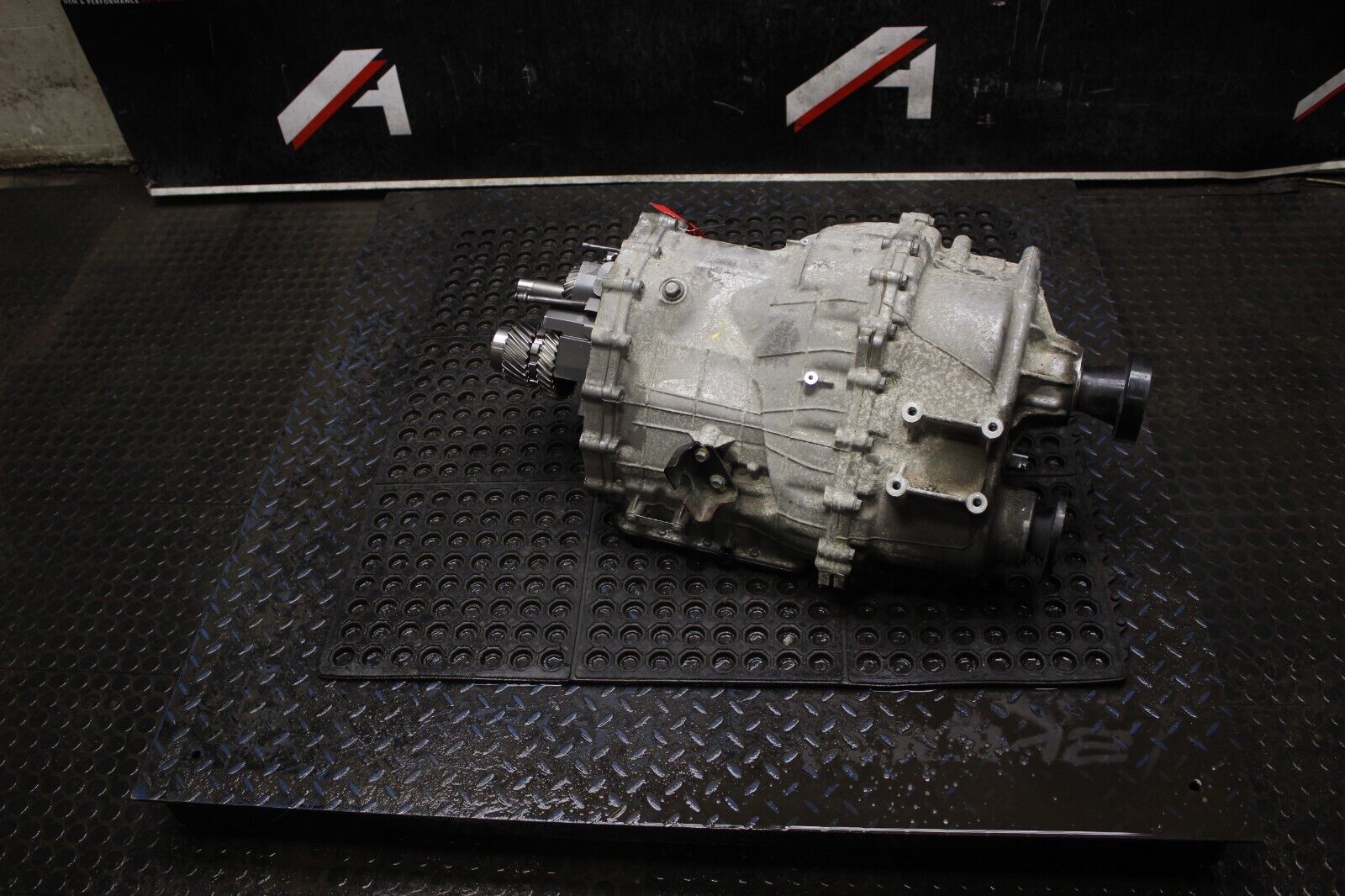 09-2016 NISSAN GTR GT-R R35 VR38DETT AUTO 6 SPEED TRANSMISSION DBA **CORE READ**