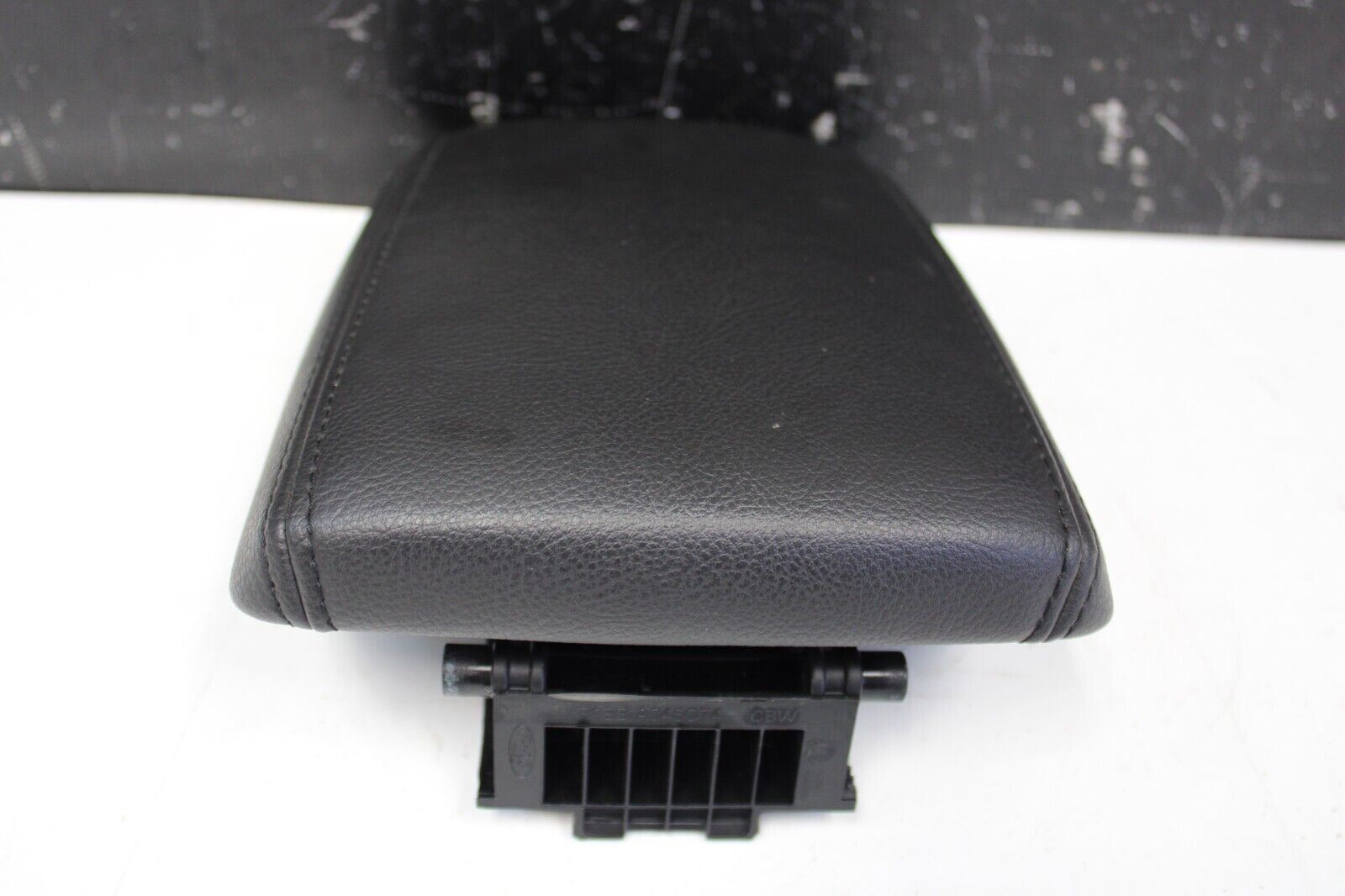 2016 Ford Focus ST Center Console Lid Armrest Arm Rest Black OEM