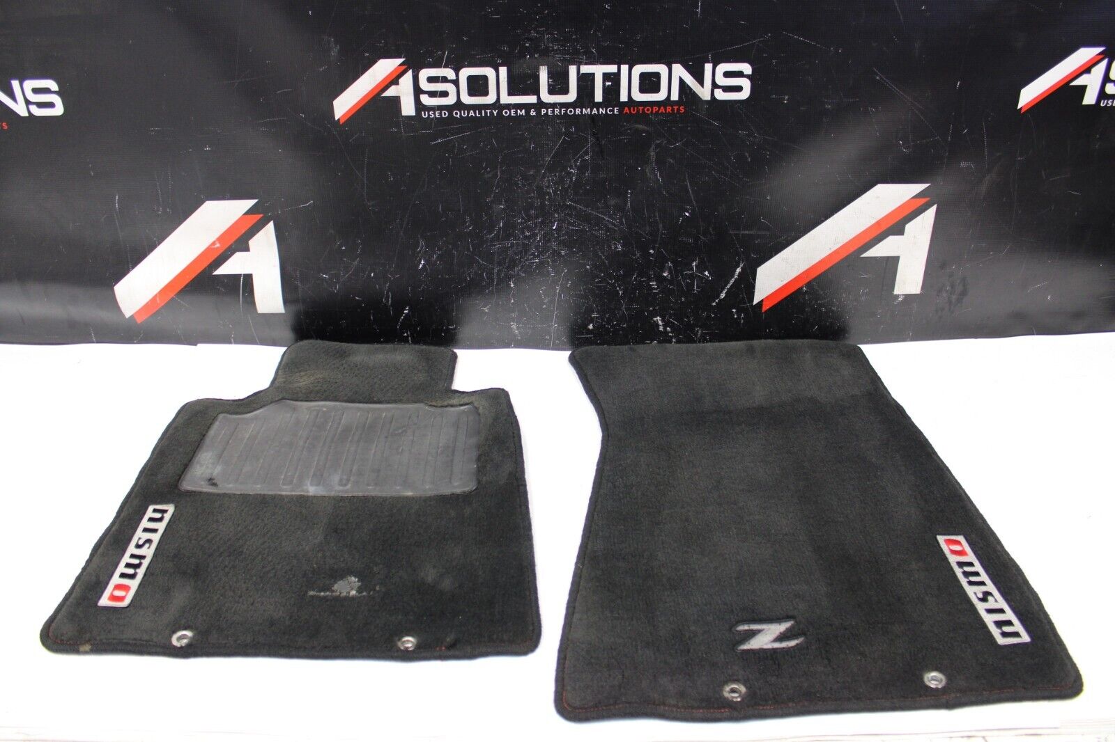 2012 NISSAN 370Z NISMO FRONT RIGHT RH AND LEFT LH FLOOR CARPET MATS OEM