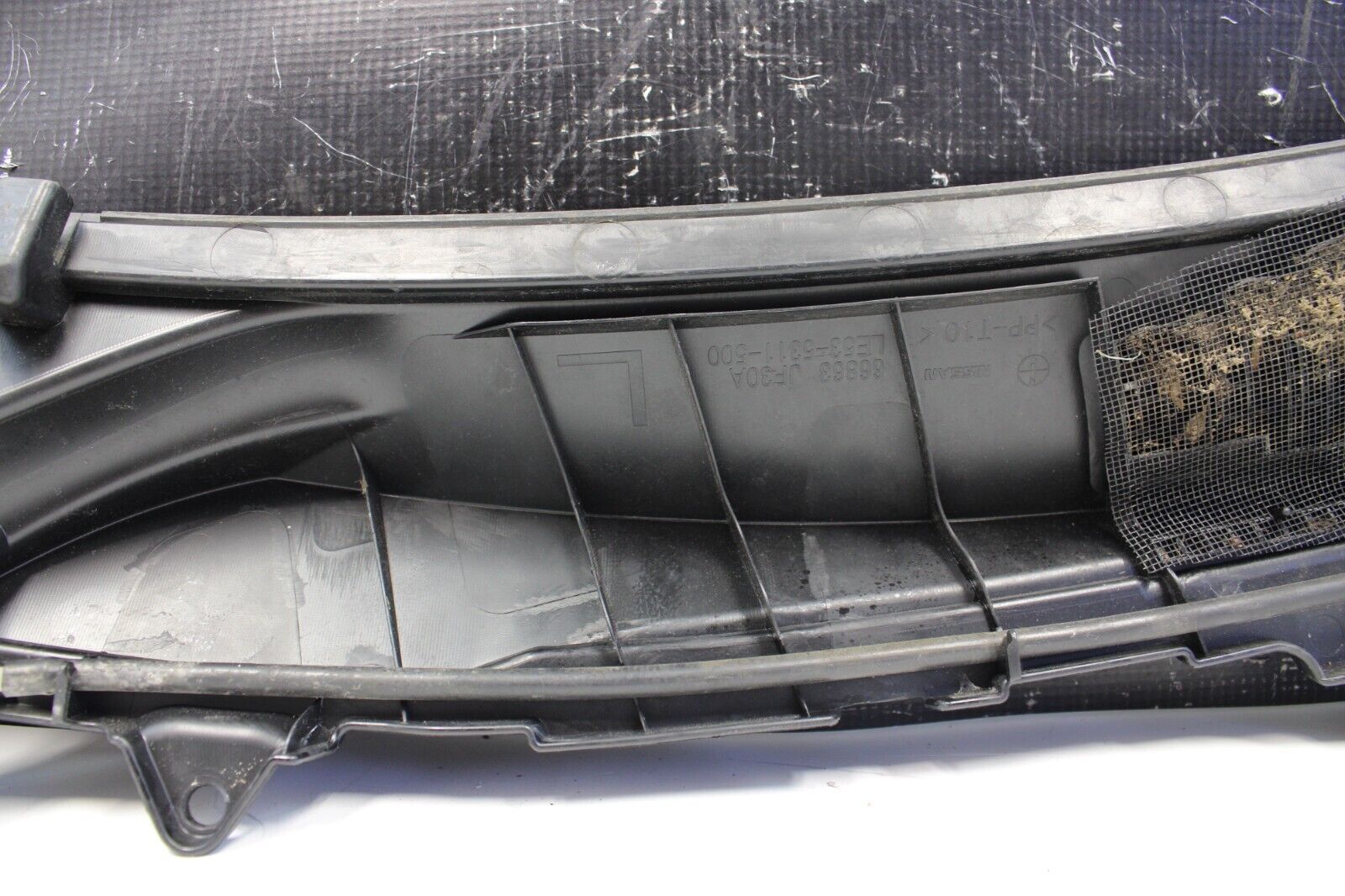 2010 NISSAN GTR GT-R R35 LH COWL VENT PANEL 66863JF30A