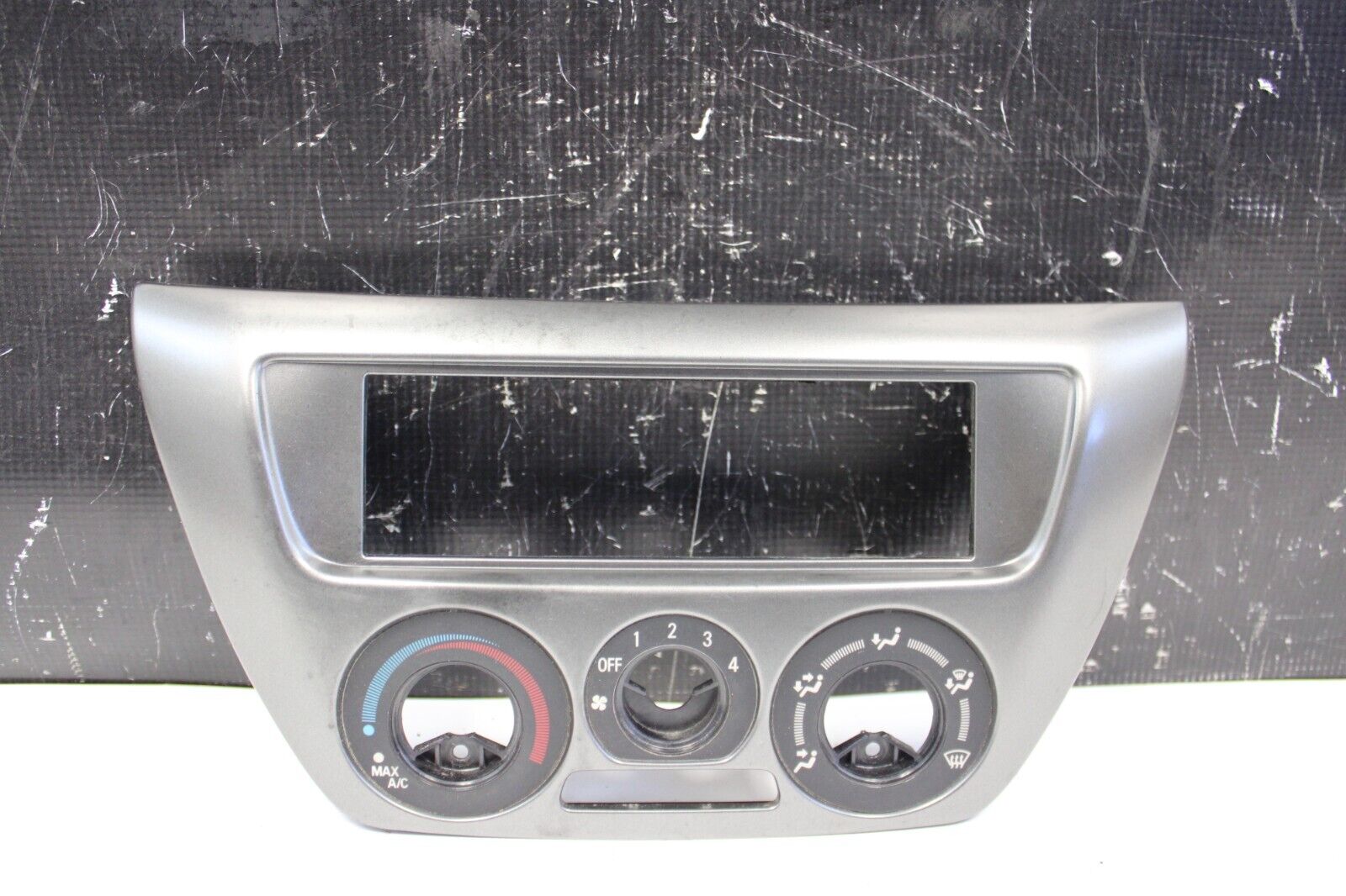 03-06 MITSUBISHI EVOLUTION EVO 8 9 RADIO A/C HEATER CLIMATE CONTROL BEZEL TRIM