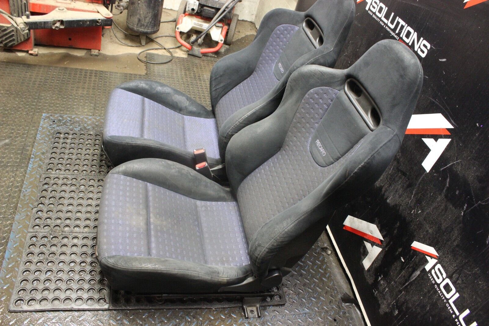 2003-2005 Mitsubishi Evolution Evo 8 Full Set of Seats Recaro OEM