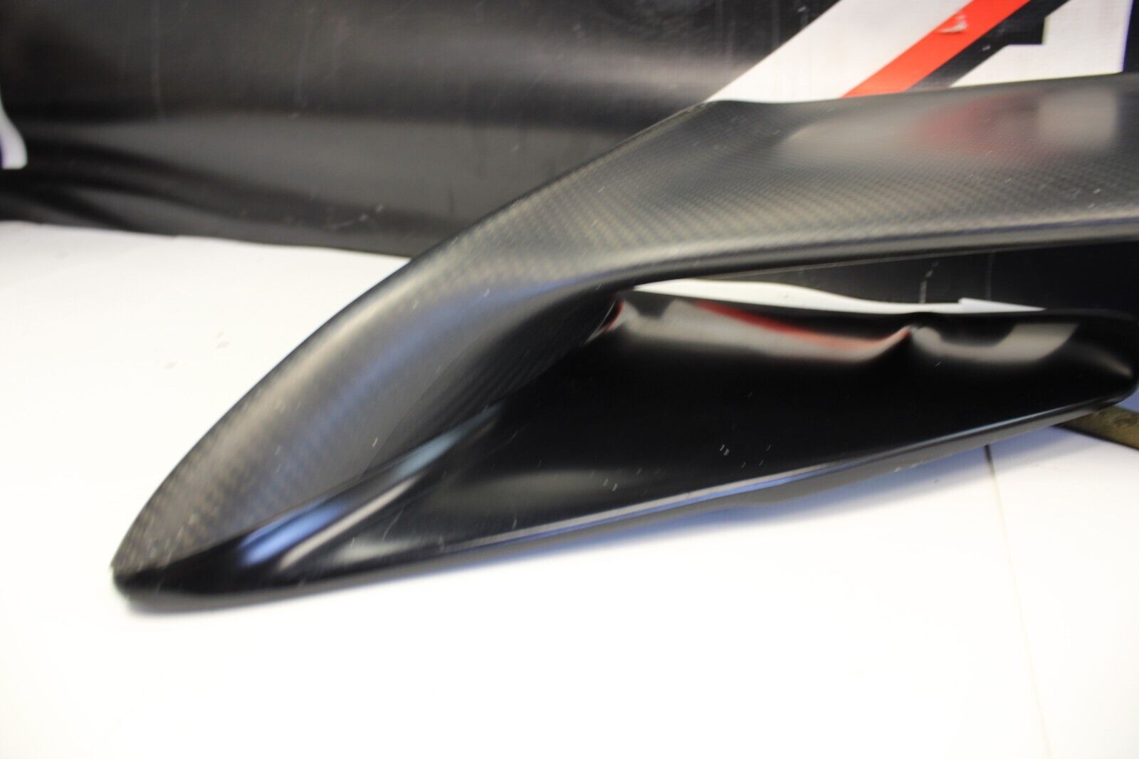 2013 NISSAN GT-R R35 GTR BLACK EDITION OEM REAR TRUNK CARBON SPOILER WING