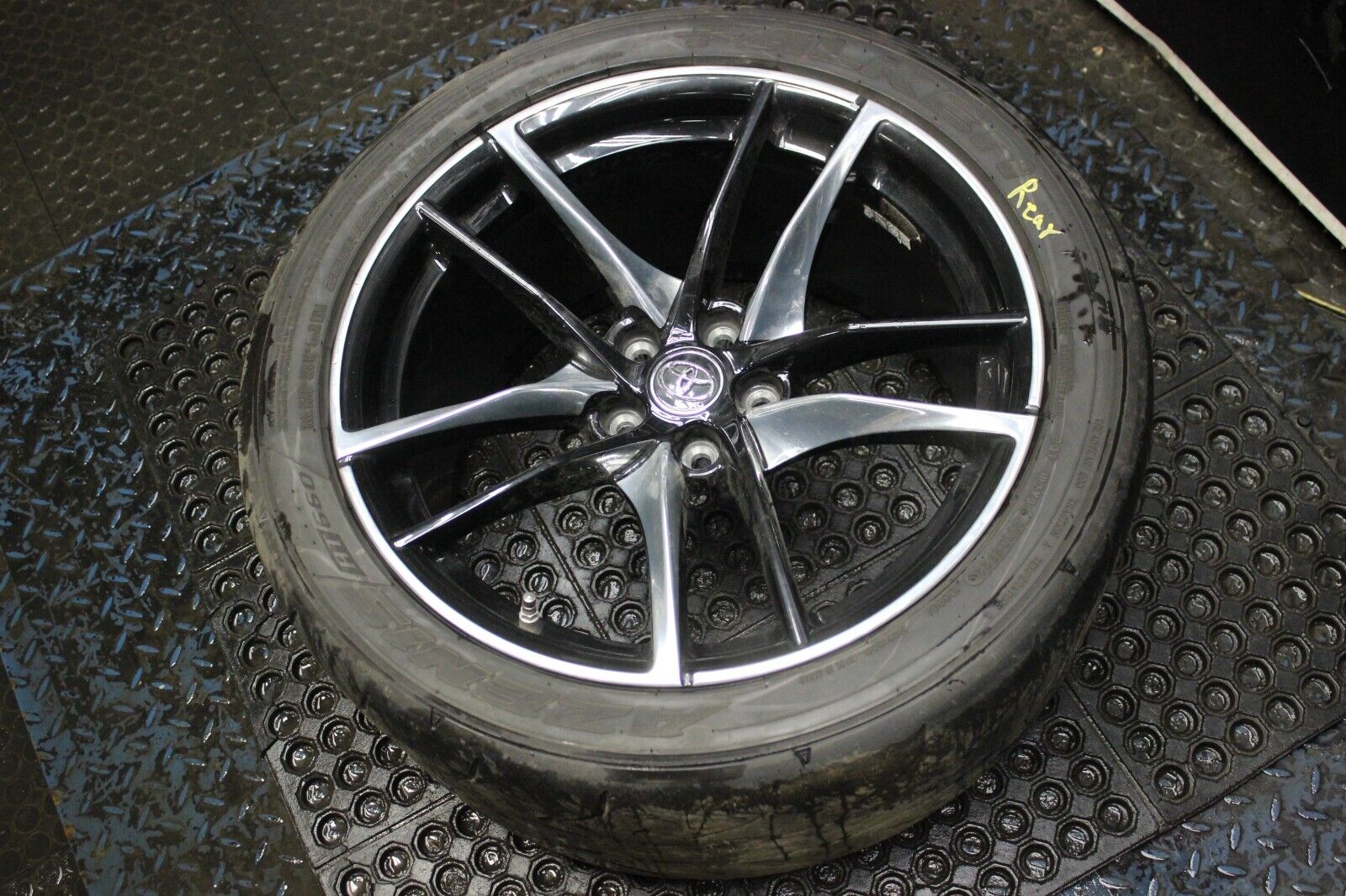 2020-2023 TOYOTA SUPRA OEM REAR RIM 19X10 19"