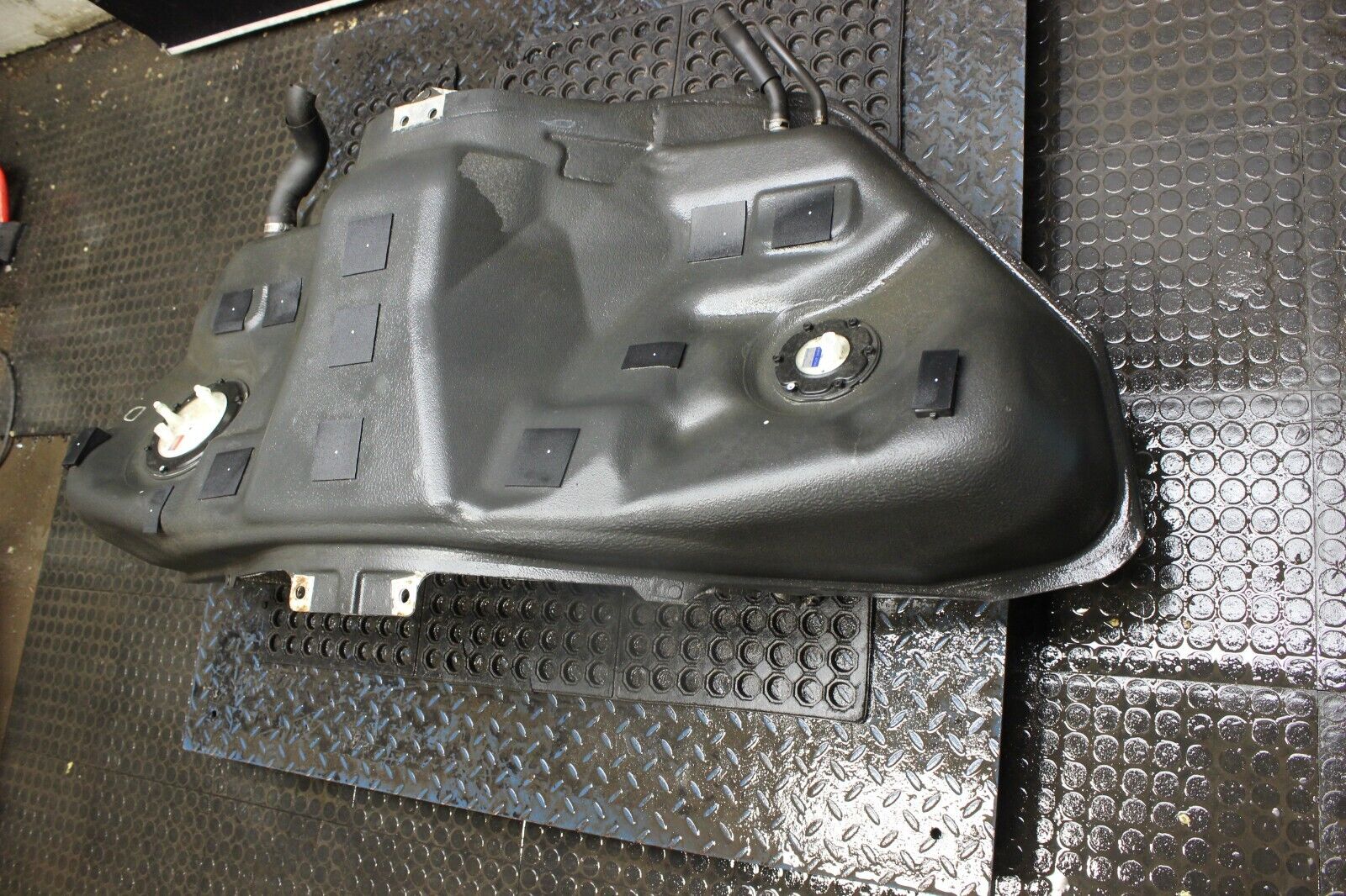 2009-2021 Nissan GTR GT-R R35 STOCK FUEL GAS TANK ASSEMBLY OEM