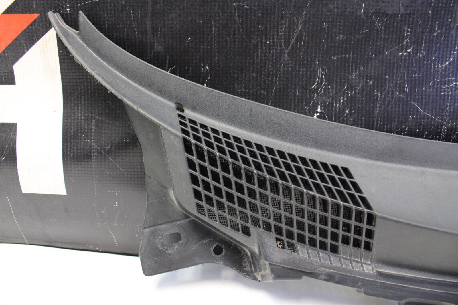 2013 NISSAN GTR R35 RH COWL VENT PANEL