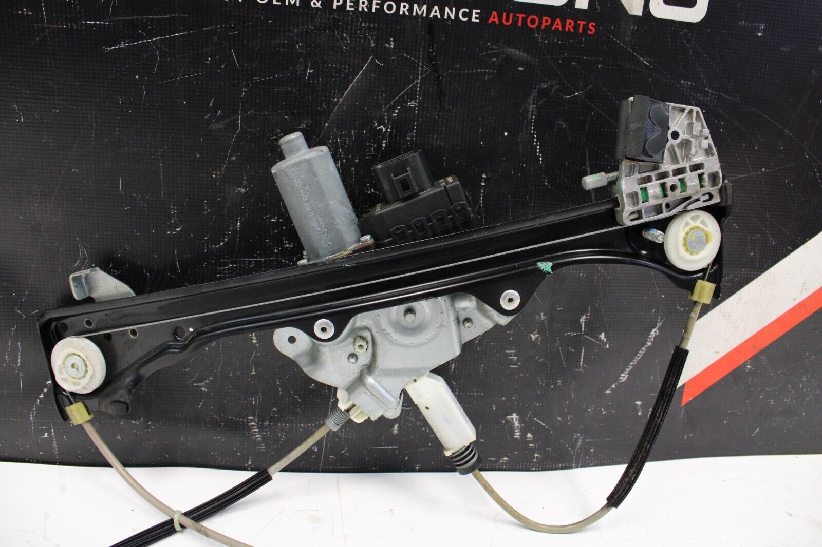 2009-2020 NISSAN GTR R35 WINDOW REGULATOR WITH MOTOR RIGHT PASSENGER SIDE