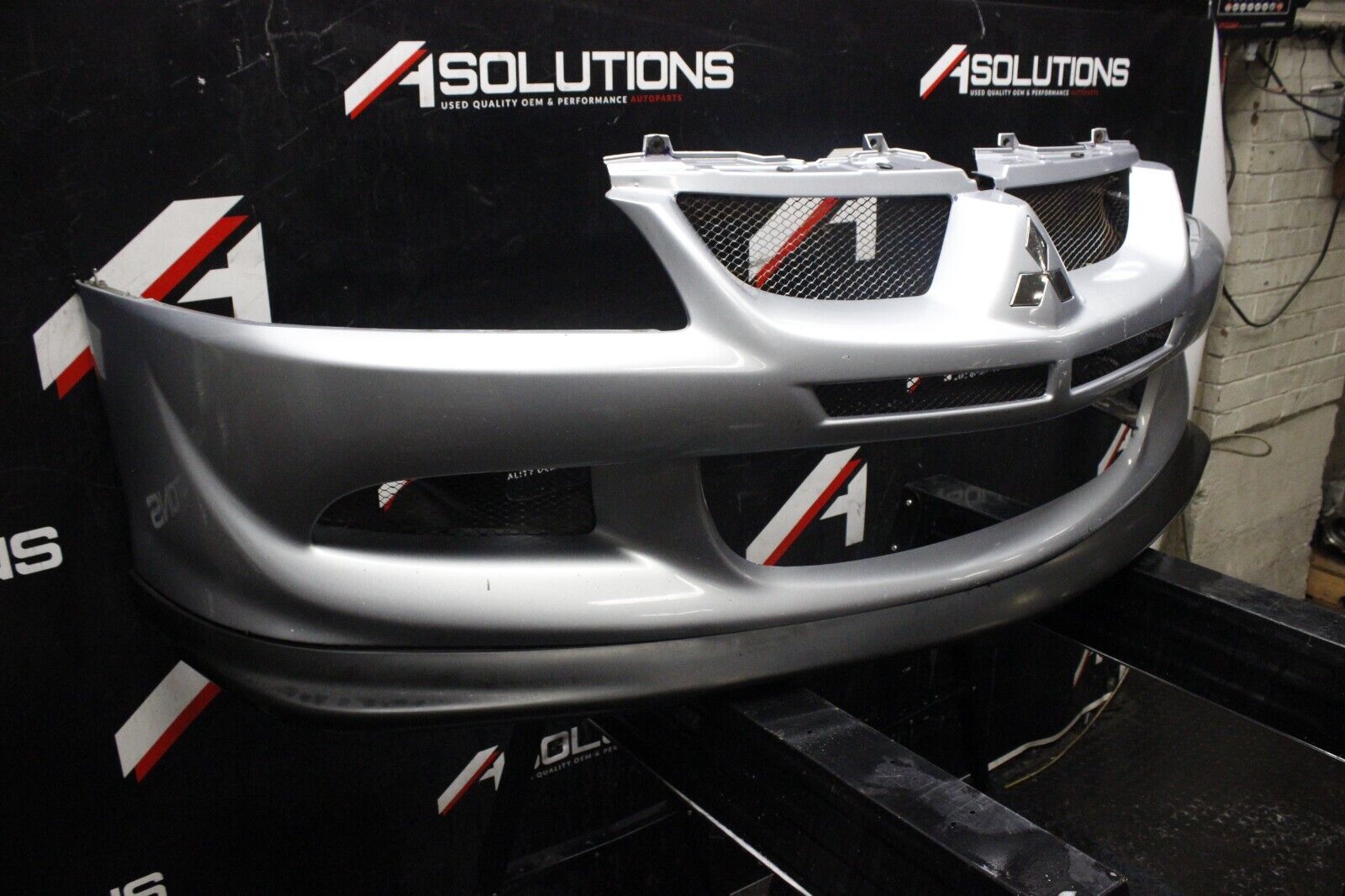 03-05 MITSUBISHI LANCER EVOLUTION 8 OEM FRONT BUMPER COVER EVO 8 FACTORY