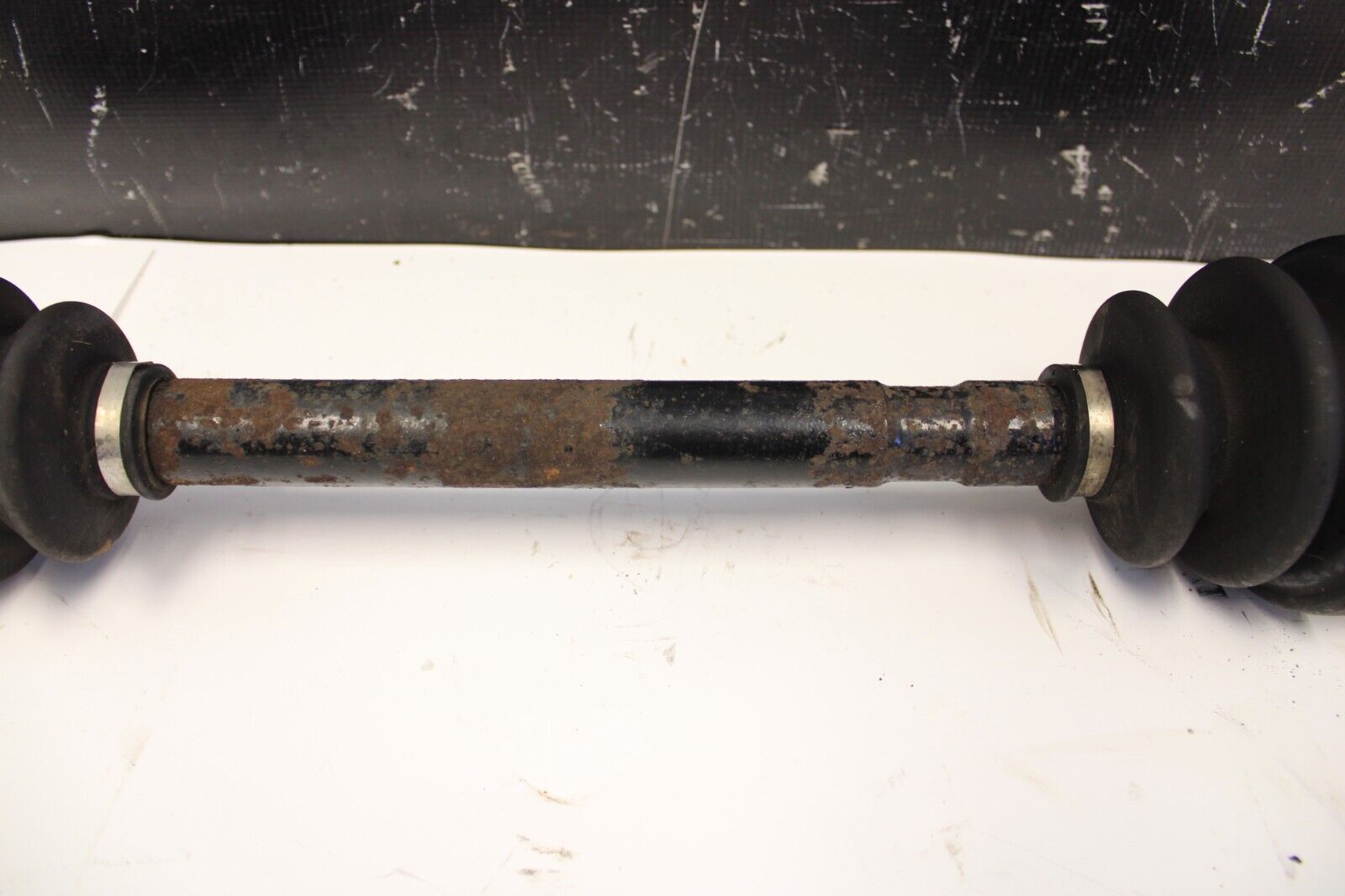 03-08 Nissan 350z/g35 rear drive axle shaft right passenger side OEM