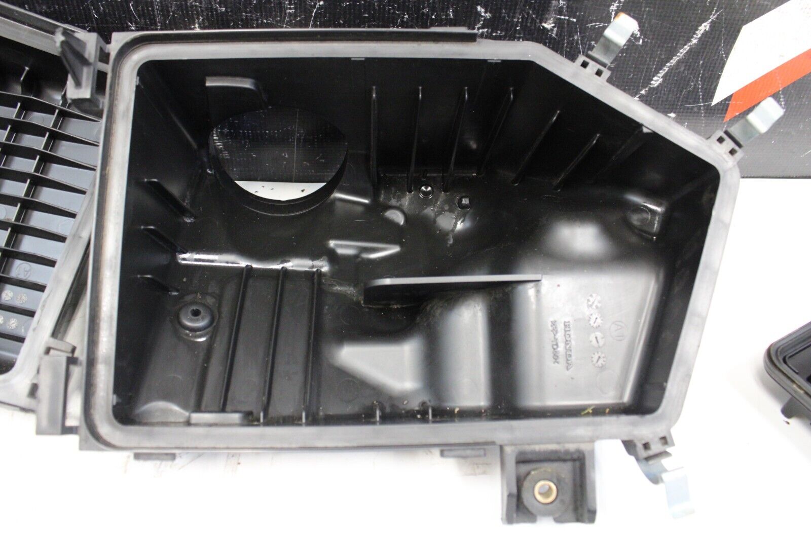 2013-2015 HONDA Accord OEM ENGINE AIR INTAKE SYSTEM AIR BOX