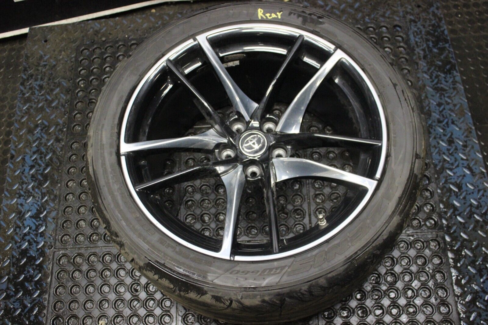 2020-2023 TOYOTA SUPRA OEM REAR RIM 19X10 19"