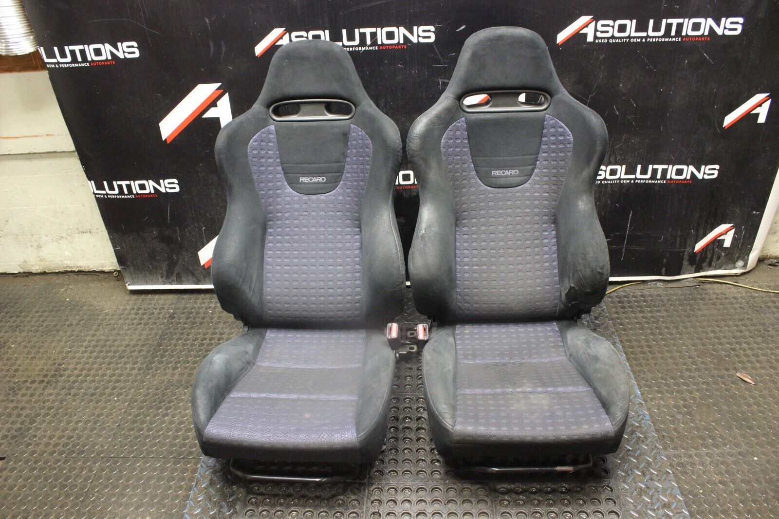 2003-2005 Mitsubishi Evolution Evo 8 Full Set of Seats Recaro OEM