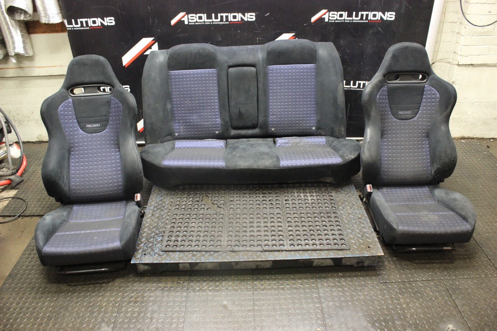 2003-2005 Mitsubishi Evolution Evo 8 Full Set of Seats Recaro OEM